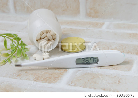 Thermometer, measurement, medical, medical equipment, health, fever, cold, illness, medical care, health management, health, healthcare, body temperature Thermometer, measurement, medical, medical equipment, health, fever, cold, illness, medical care, health management, health, healthcare, body temperature 89336573