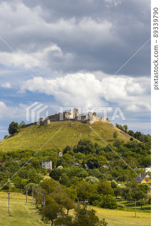 Ruins of Branc castle near Myjava, Slovakia 89339790