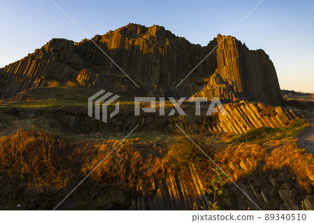 Polygonal structures of basalt columns, natural monument Panska skala near Kamenicky Senov, Czech Republic Polygonal structures of basalt columns, natural monument Panska skala near Kamenicky Senov, Czech Republic 89340510