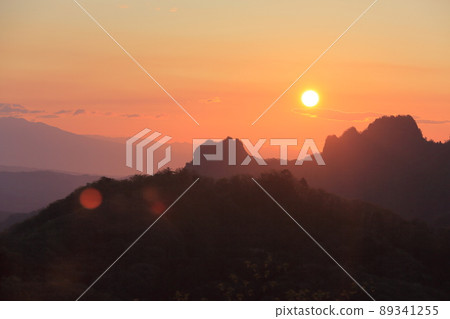 朝日超越群馬縣妙義山 朝日超越群馬縣妙義山 89341255