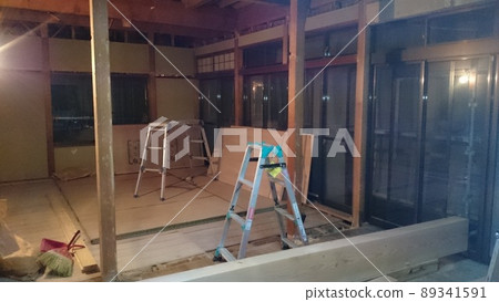 在家庭裝修期間 在家庭裝修期間 89341591