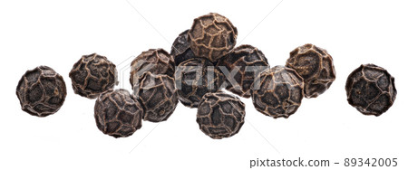 Peppercorn, black pepper isolated on white, full depth of field 89342005