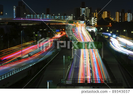 首都高速中央環狀線的交通 [夜景圖像] 89343037