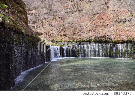 白絲瀑布-輕井澤風景- 89343373