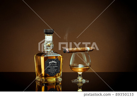 American whiskey in the world 89350133
