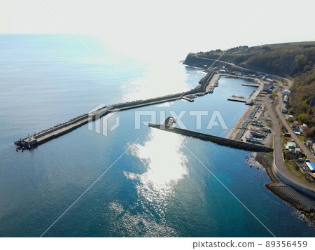 春季北海道函館東道霍克漁港鳥瞰圖 89356459
