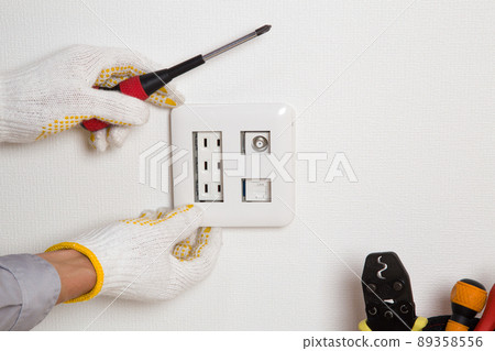 Multimedia outlet (power outlet TV terminal LAN) construction 89358556