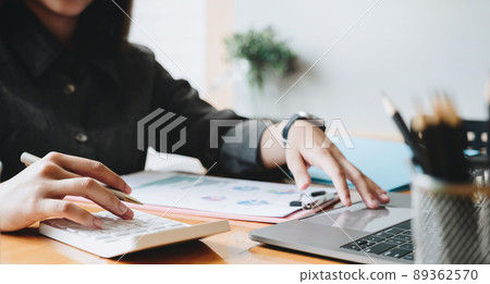 accountant analyze and discuss the situation on the financial report with calculator accountant analyze and discuss the situation on the financial report with calculator 89362570