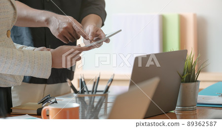 Business people meeting time working with new startup project. Idea presentation, analyze plans. Business discussing concept 89362587