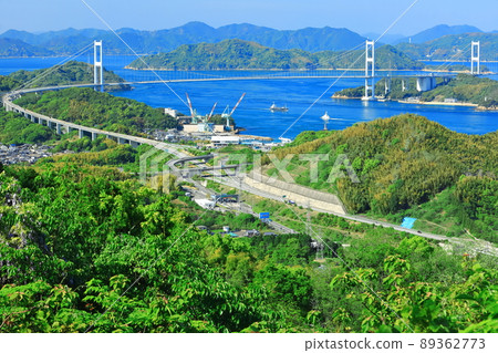 [愛媛縣]晴空下的來島海峽大橋（島波海道） 89362773