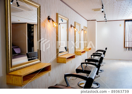 Fashionable salon 89363739