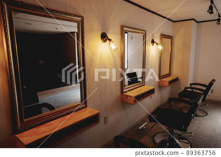 Fashionable salon 89363756