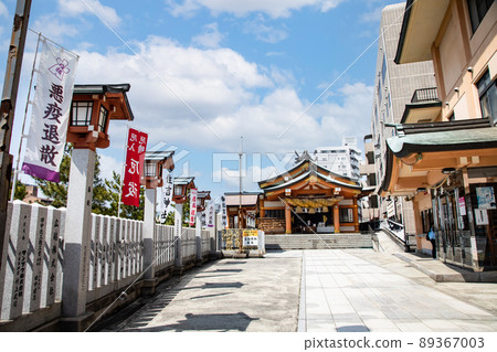 這是住吉神社的風景。它被稱為Sumiyoshi-san。 Yaikagashi神道儀式很有名。 89367003