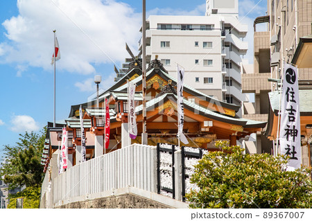 這是住吉神社的風景。它被稱為Sumiyoshi-san。 Yaikagashi神道儀式很有名。 89367007