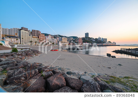 At Atami beach in the early morning 89368848