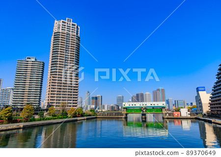 Cityscape of Toyosu, Koto-ku, Tokyo Canal Wharf Towers and Toyosu Water Gate Cityscape of Toyosu, Koto-ku, Tokyo Canal Wharf Towers and Toyosu Water Gate 89370649