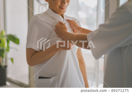 護理人員 89371275