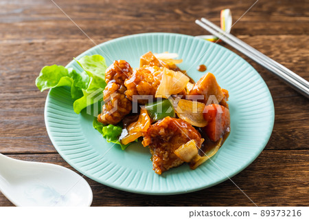 sweet and sour pork	 89373216