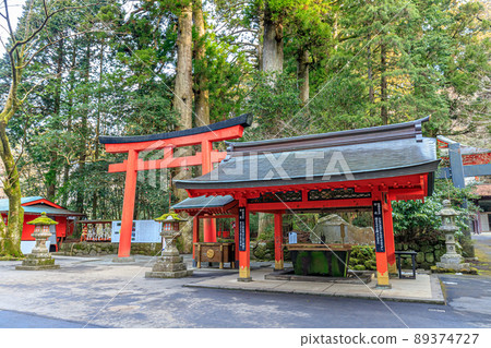 神奈川縣箱根町早春的箱根神社 89374727