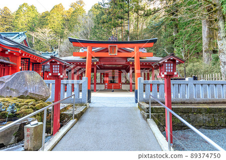 早春的箱根神社 九頭龍神社 神奈川縣箱根町 89374750
