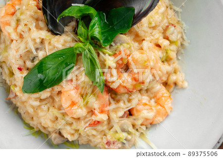 Closeup on mediterranean seafood risotto 89375506