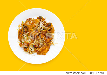 Crispy fried mussel pancake with bean sprout Crispy fried mussel pancake with bean sprout 89377781