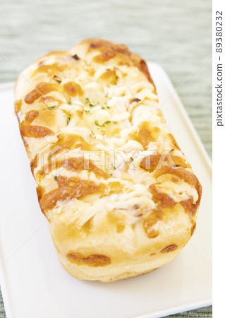 Delicious onion bread Delicious onion bread 89380232