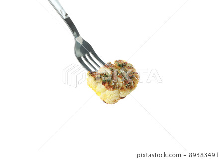 Fork with baked cauliflower isolated on white background 89383491