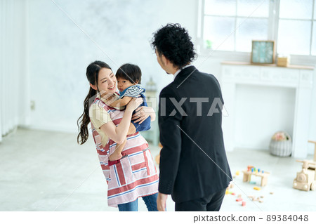 幼兒園接送場景 89384048