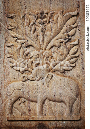 Carving on Sri Lanka 89385471