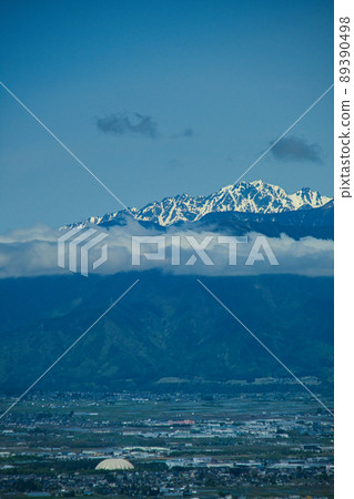 從長野縣片岡展望台看北阿爾卑斯 從長野縣片岡展望台看北阿爾卑斯 89390498