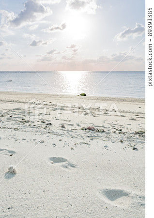 Okinawa's white sand at Nirai Beach Okinawa's white sand at Nirai Beach 89391385