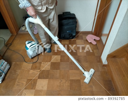 Men cleaning Men cleaning 89392785