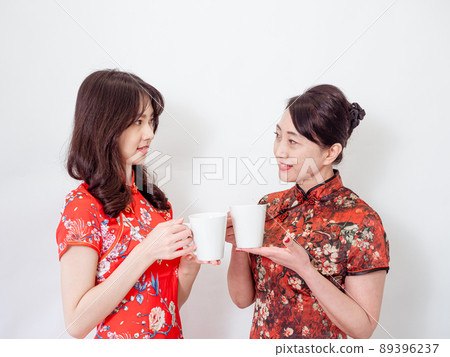 Mature Cheongsam Mother Cheongsam Cheongsam Beverage with a white background (Traditional flag by Cheongsam). Mature Cheongsam Mother Cheongsam Cheongsam Beverage with a white background (Traditional flag by Cheongsam). 89396237