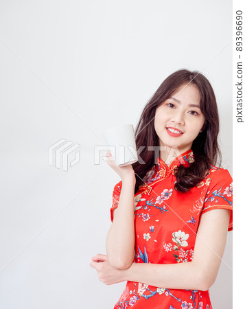 Written by Tradition, Cheongsam, a woman with a white background. Written by Tradition, Cheongsam, a woman with a white background. 89396690