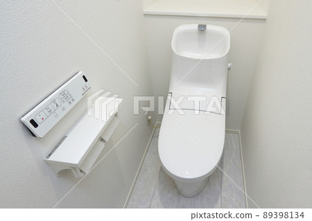 toilet  89398134