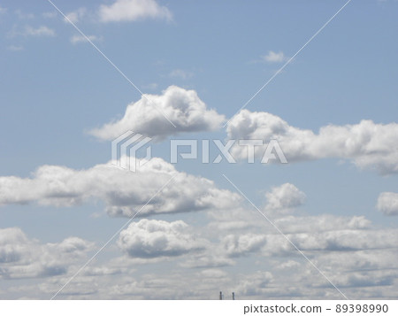 四月的Kemigawahama藍天和白雲 四月的Kemigawahama藍天和白雲 89398990
