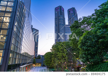 《東京》新宿副中心/辦公區夜景 89404175