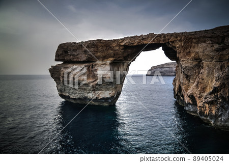 Sea view to Azure window natural arch, now vanished, Gozo island, Malta Sea view to Azure window natural arch, now vanished, Gozo island, Malta 89405024
