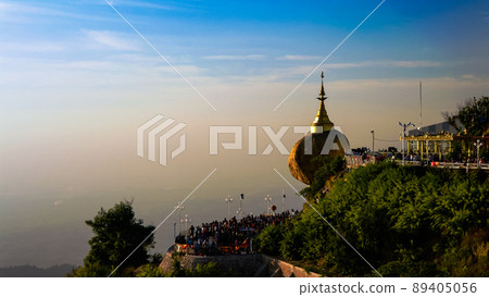 Kyaiktiyo Pagoda aka Golden rock at sunset Myanmar 89405056