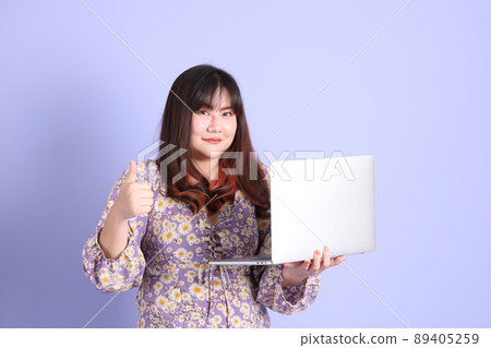 Chubby Asian Woman 89405259