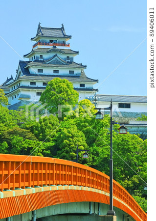 [佐賀縣]晴天下的唐津城天守閣和天守橋 89406011