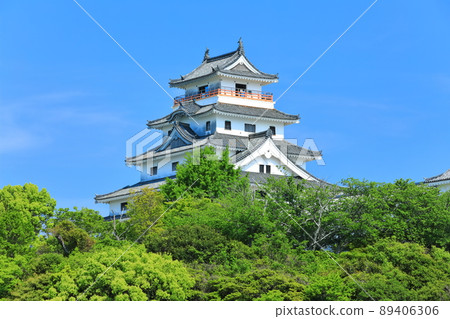 [佐賀縣]天氣晴朗的唐津城樓 89406306