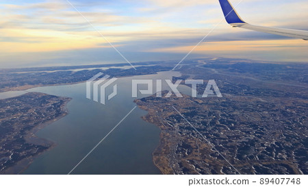 Over Kasumigaura at dusk in winter for Haneda 1 Over Kasumigaura at dusk in winter for Haneda 1 89407748