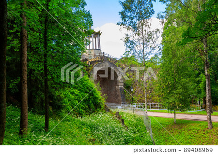 Pavilion in chinese style "Grand Caprice" on the bridge in Alexander park in Pushkin (Tsarskoye Selo), Russia Pavilion in chinese style "Grand Caprice" on the bridge in Alexander park in Pushkin (Tsarskoye Selo), Russia 89408969