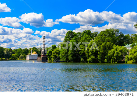Chesme column and Turkish Bath pavilion in the Catherine Park in Tsarskoye Selo, Pushkin, Russia 89408971