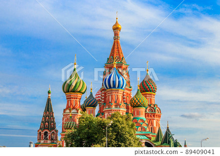 St. Basil's Cathedral on Red Square in Moscow, Russia St. Basil's Cathedral on Red Square in Moscow, Russia 89409041