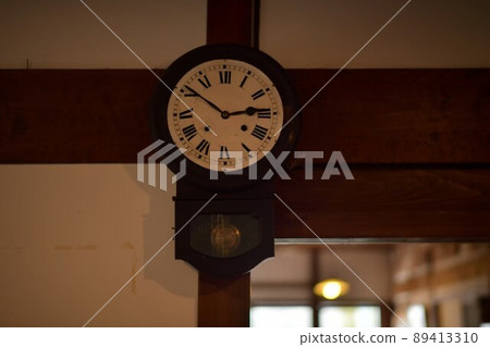 Old Wall Clock Old Wall Clock 89413310