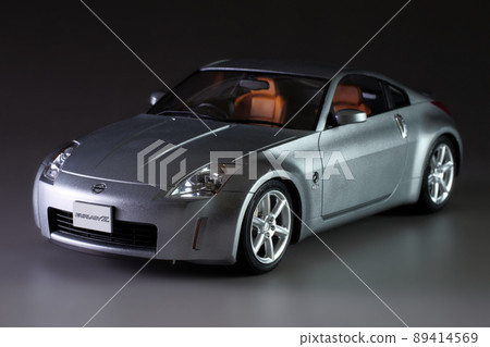 日產 Fairlady Z 版 ST 350Z (Z33) 鑽石銀 1/24 塑料模型 89414569
