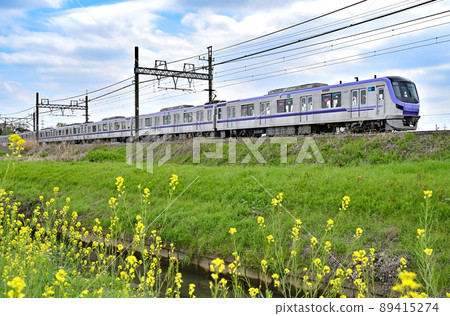 Railway Private railway: Tobu Isesaki Line Tokyo Metro 18000 series Tobu boarding Railway Private railway: Tobu Isesaki Line Tokyo Metro 18000 series Tobu boarding 89415274